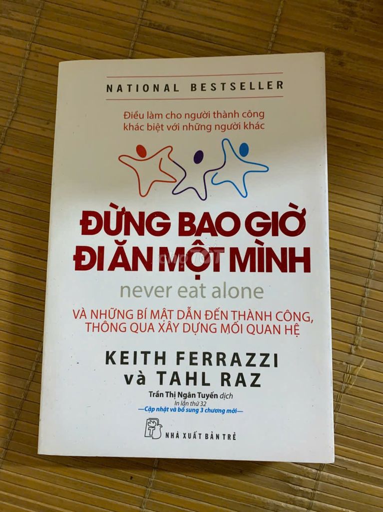 Sách GD bản thân - Đừng bao giờ đi ăn một mình