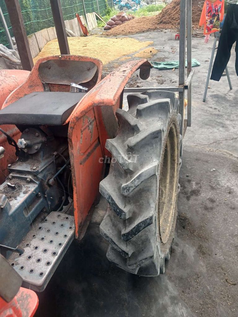 Xe kobota gắn gầu xúc. Mua bán Phương tiện khác tại Huyện Củ Chi Tp Hồ Chí Minh được đăng bởi Manh Tran hình 3