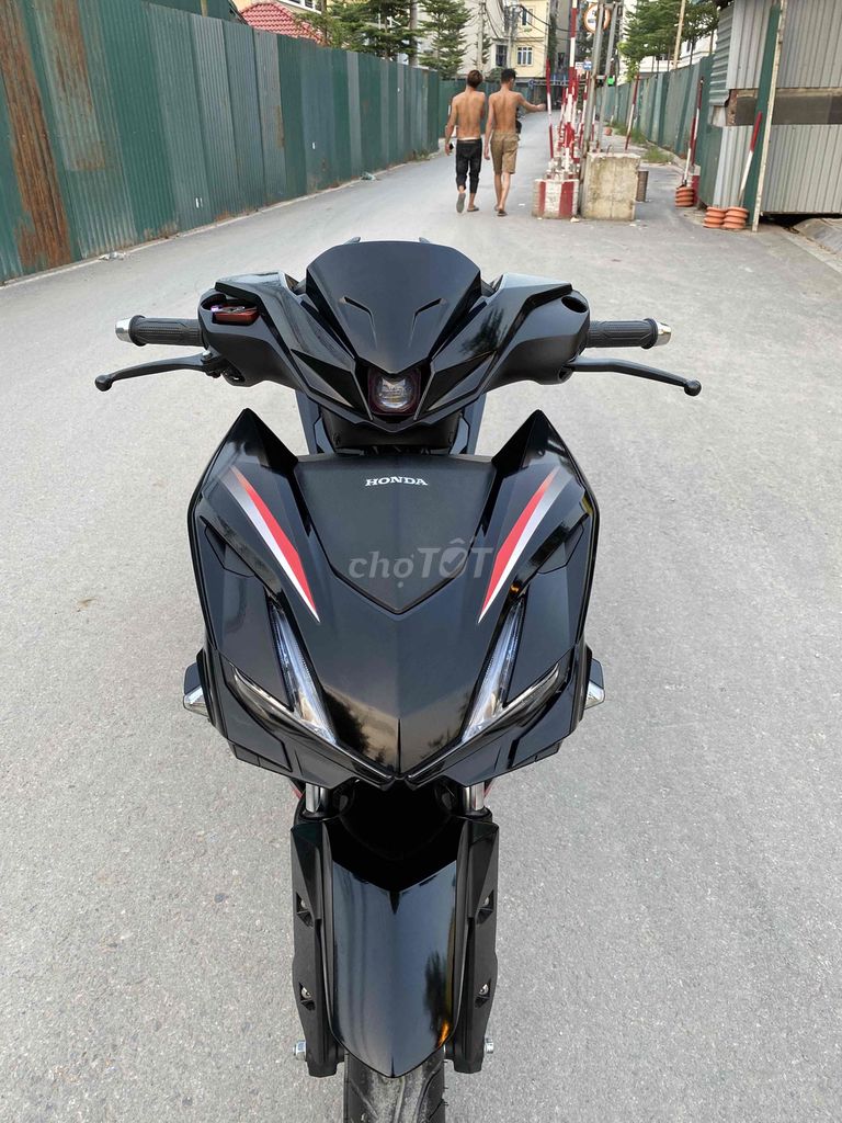 Siêu Mới Winnre V3 —2023 mới 99% chính chủ. Mua bán Xe máy tại Quận Nam Từ Liêm Hà Nội được đăng bởi tuấn hình 2