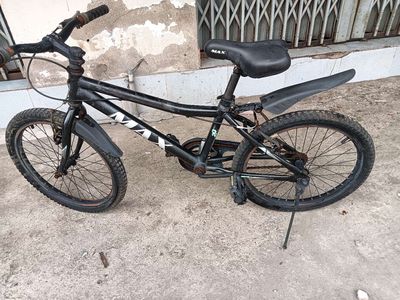 Xe mấy nhỏ ko chạy nữa nên cần bán. Mua bán Xe đạp tại Huyện Nhà Bè Tp Hồ Chí Minh được đăng bởi Bin 