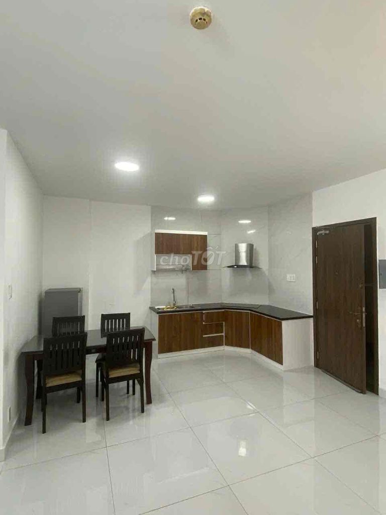 Аренда · 2 комн. · 78 м² · Quận 4, ул. Tôn Đản