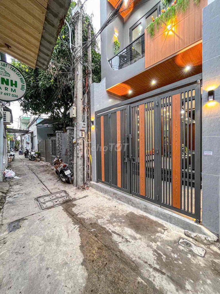 nha bán hem 158 nguyen viet hong