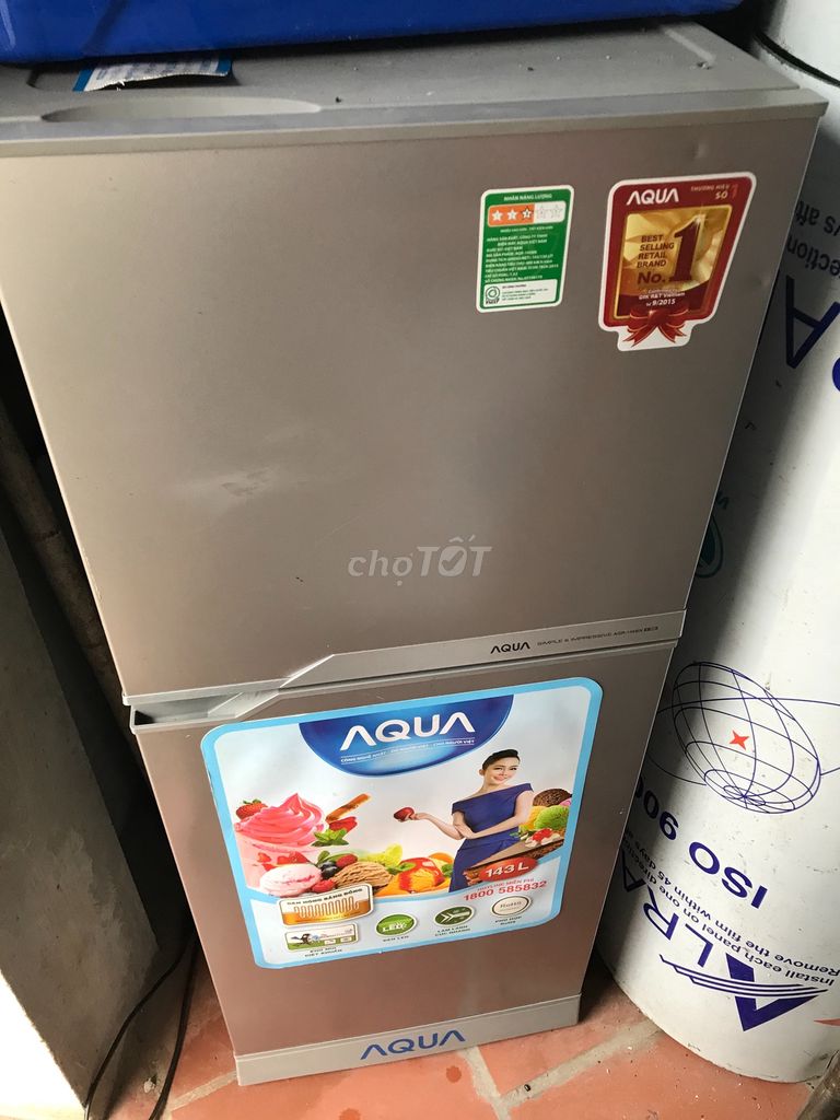 0888820498 - Tủ lạnh Aqua 145l còn rất mới nhà không dùng