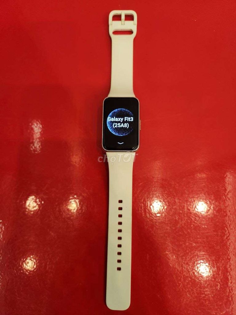 Samsung Galaxy Fit3 Trắng. Mua bán Thiết bị đeo thông minh tại Thành phố Thủ Đức Tp Hồ Chí Minh được đăng bởi Hàm Minh hình 1