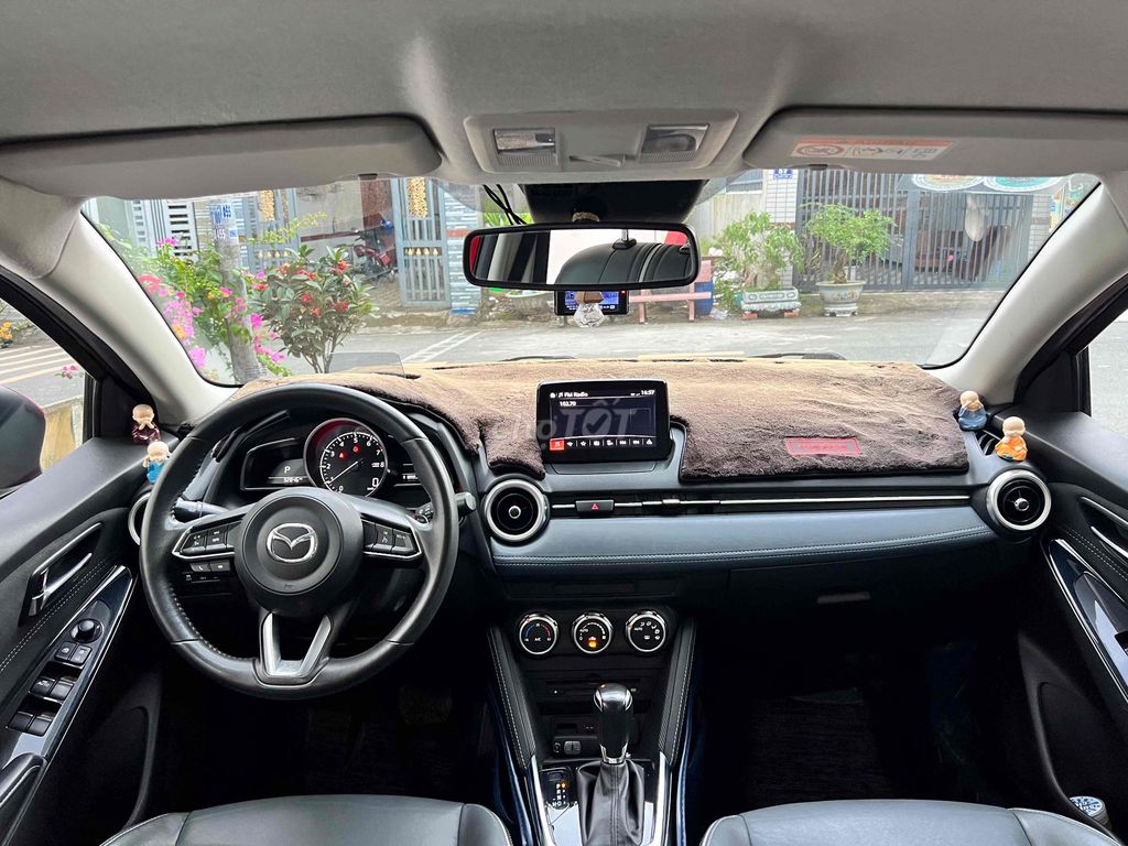 Mazda 2 Sport Premium Rất Đẹp Rất Mới. Mua bán Ô tô tại Thành phố Dĩ An Bình Dương được đăng bởi Hiếu Auto Nghĩa Phát hình 17