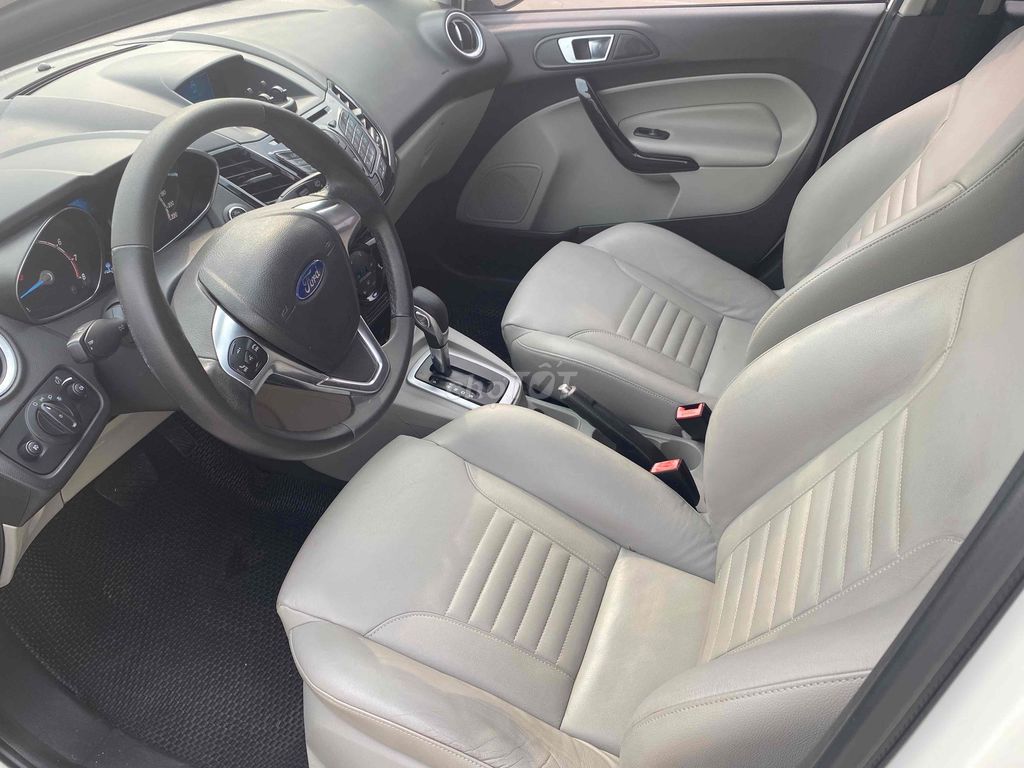 Ford Fiesta Titanium 2015. Mua bán Ô tô tại Quận Tân Phú Tp Hồ Chí Minh được đăng bởi Thành Dũng hình 5