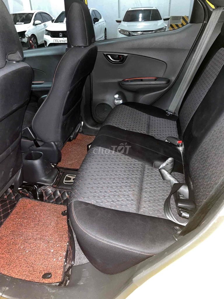 HONDA BRIO RS VÀNG 2021- Siêu mới. Mua bán Ô tô tại Quận 7 Tp Hồ Chí Minh được đăng bởi Showroom Honda Ôtô Sài Gòn Quận 7 hình 4