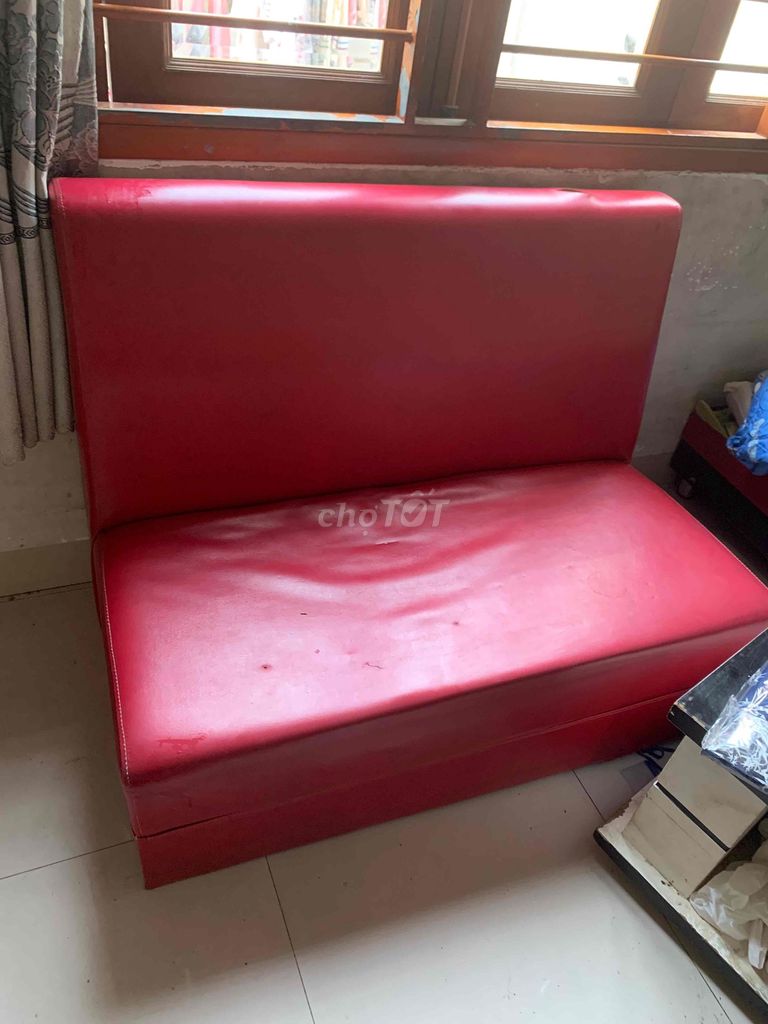 Ghế sofa Da màu Đỏ. Mua bán Bàn ghế tại Thành phố Thuận An Bình Dương được đăng bởi Nguyệt Ny hình 1