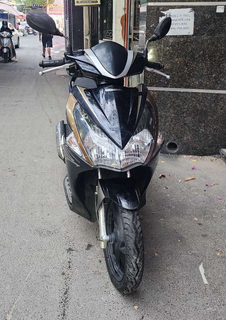 Airblade vàng đồng 3D biển 29 xe zin nguyên bản. Mua bán Xe máy tại Quận Ba Đình Hà Nội được đăng bởi Hoàng  hình 1