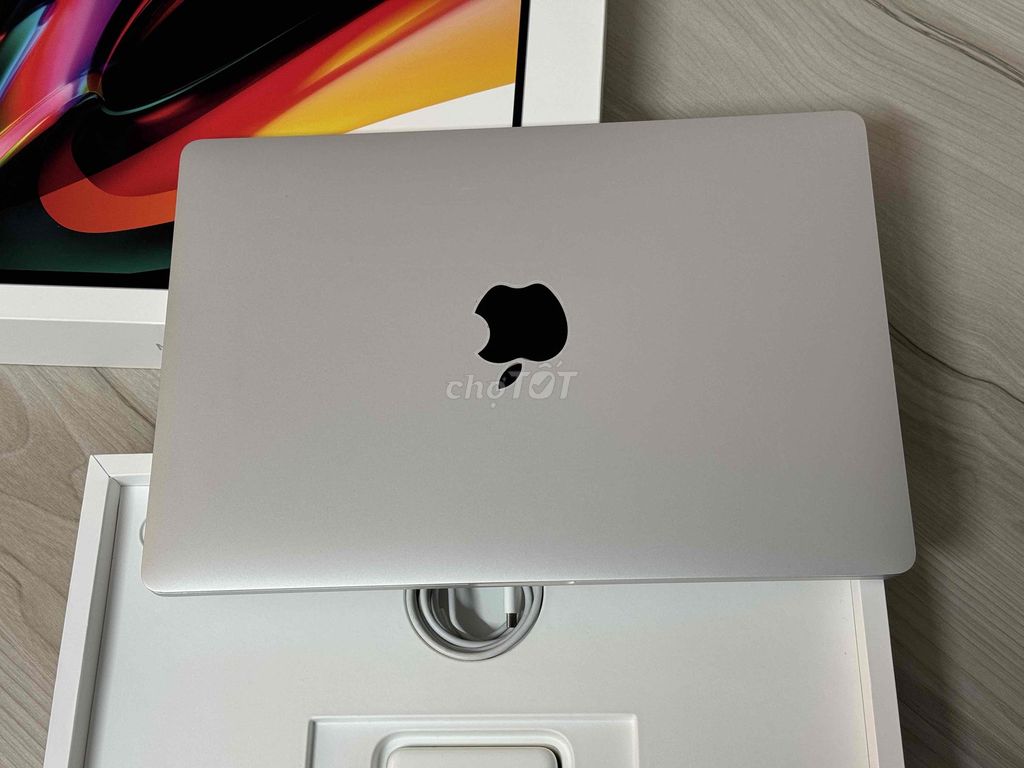 Macbook Pro 2019 -16 inch, i7 - Ram 16 gb - 512 GB