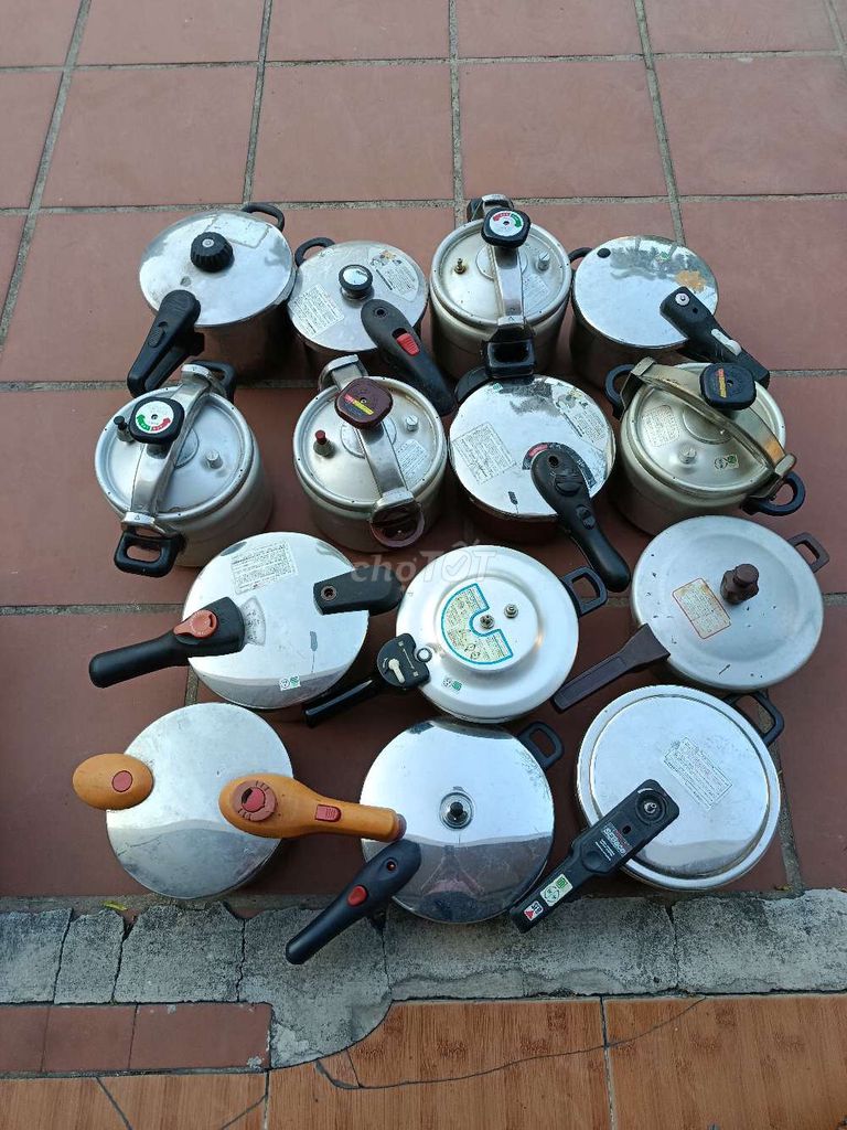 Nồi áp suất Kim loại Nhật Bản. Mua bán Bếp, lò, đồ điện nhà bếp tại Thành phố Thái Nguyên Thái Nguyên được đăng bởi Dinh Mong Dung hình 1