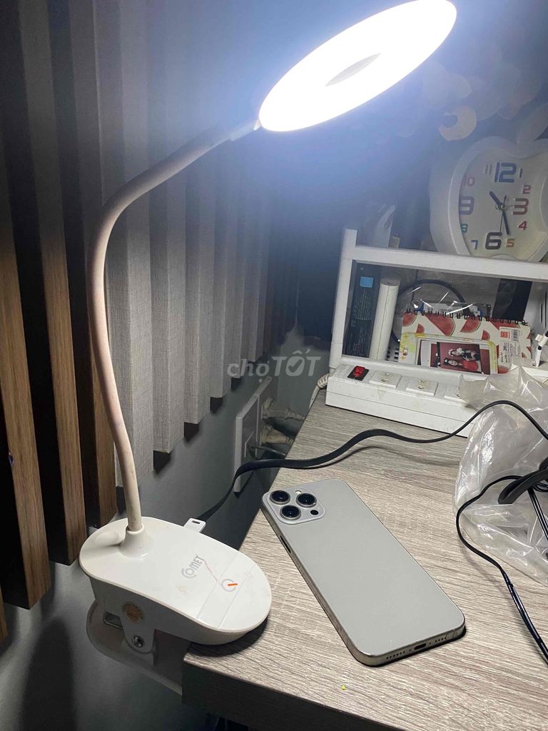 Đèn bàn LED Comet Trắng uốn cong tiện lợi. Mua bán Đèn tại Quận 7 Tp Hồ Chí Minh được đăng bởi Dinh Toan hình 1