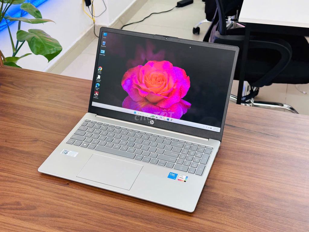 HP 15 FD0234TU i5 120U 16GB/512GB Like New. Mua bán Laptop tại Quận Bình Thạnh Tp Hồ Chí Minh được đăng bởi Nhật Minh Laptop hình 1
