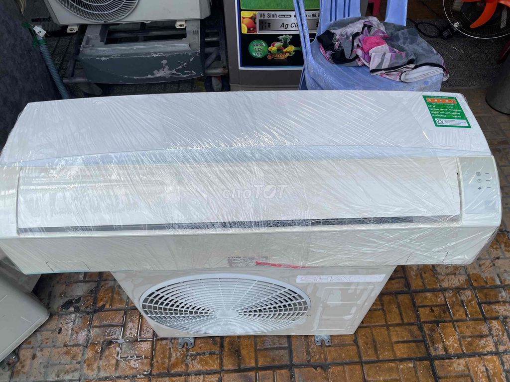 Máy lạnh Sharp 1 Ngựa , Mới tinh tươm , Làm lạnh. Mua bán Máy lạnh, điều hoà tại Thành phố Rạch Giá Kiên Giang được đăng bởi Điện lạnh Thanh Tuấn  hình 1