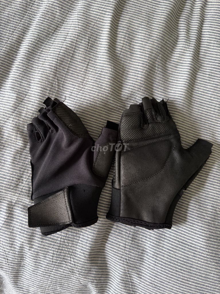 Găng tay tập tạ Decathlon 99%