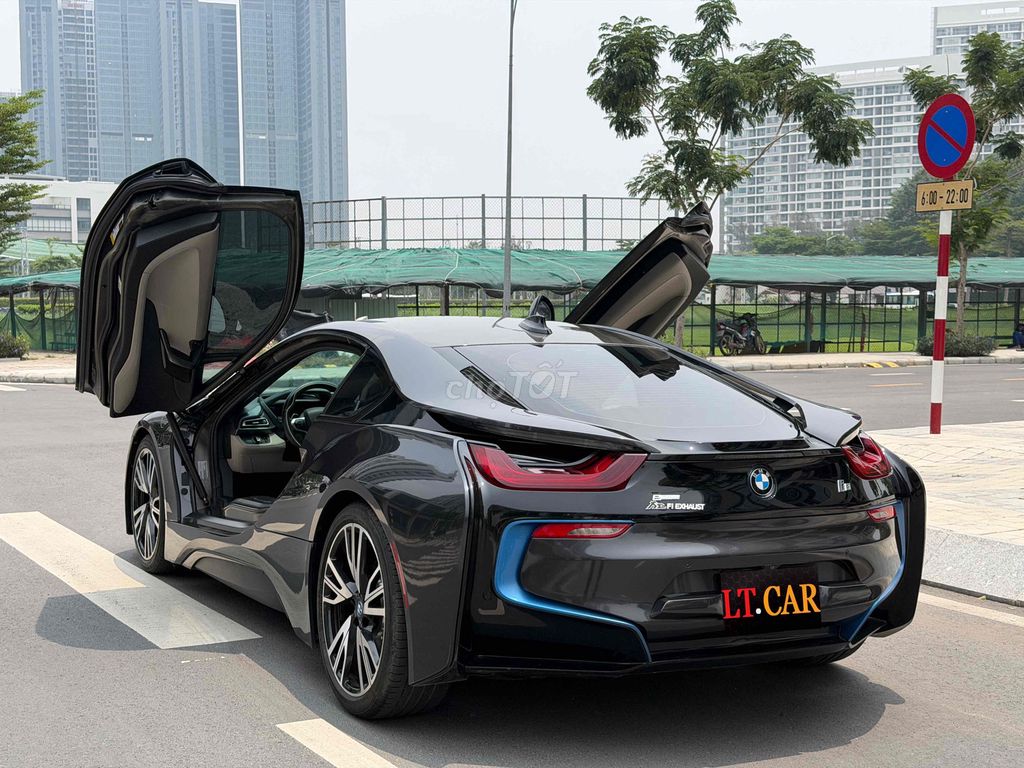 BMW i8 2015