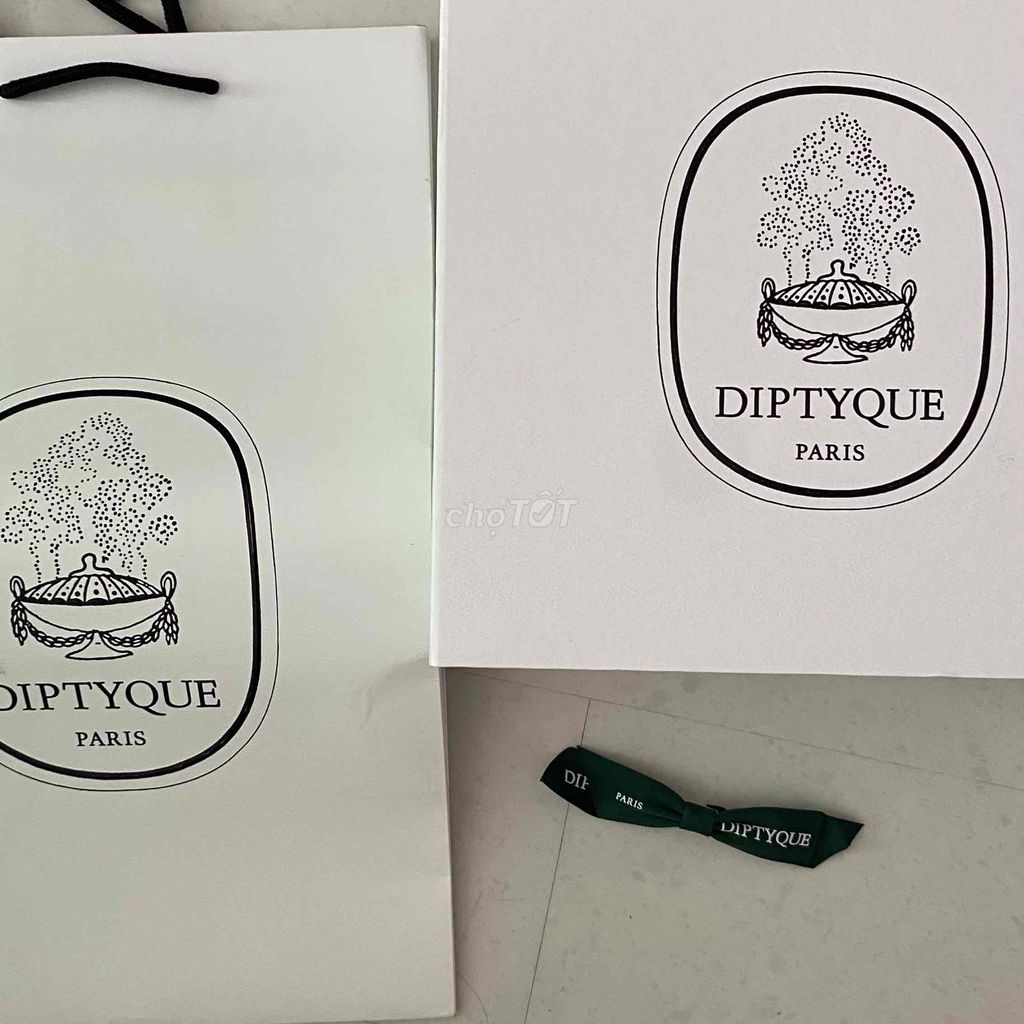Hộp quà tặng Diptyque Giấy Trắng. Mua bán Sở thích khác tại Quận 7 Tp Hồ Chí Minh được đăng bởi Linh hình 1