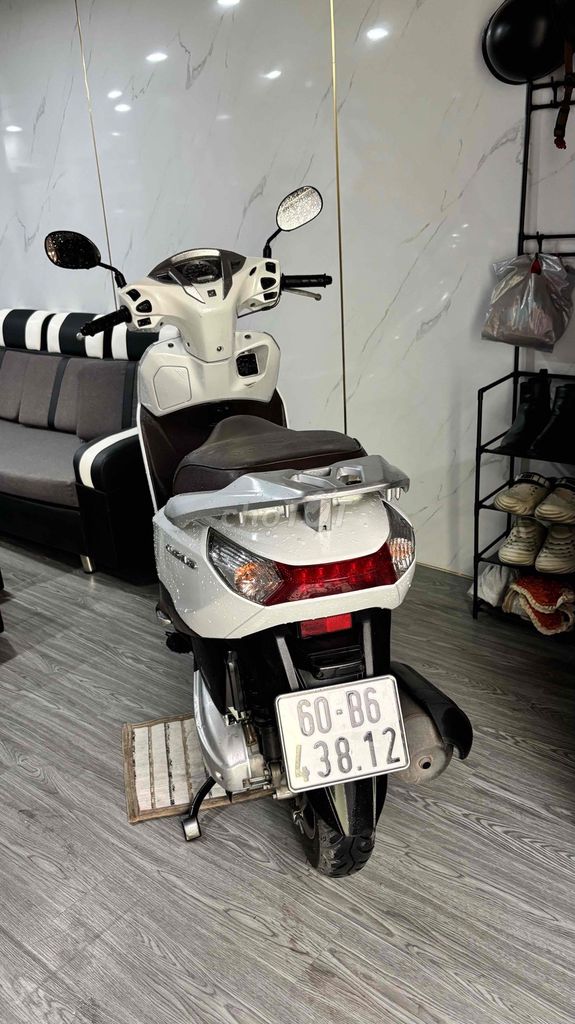 Honda Lead 2017 Trắng Xe zin...Nhanh gọn có fix. Mua bán Xe máy tại Thành phố Biên Hòa Đồng Nai được đăng bởi Bảo Huy hình 3