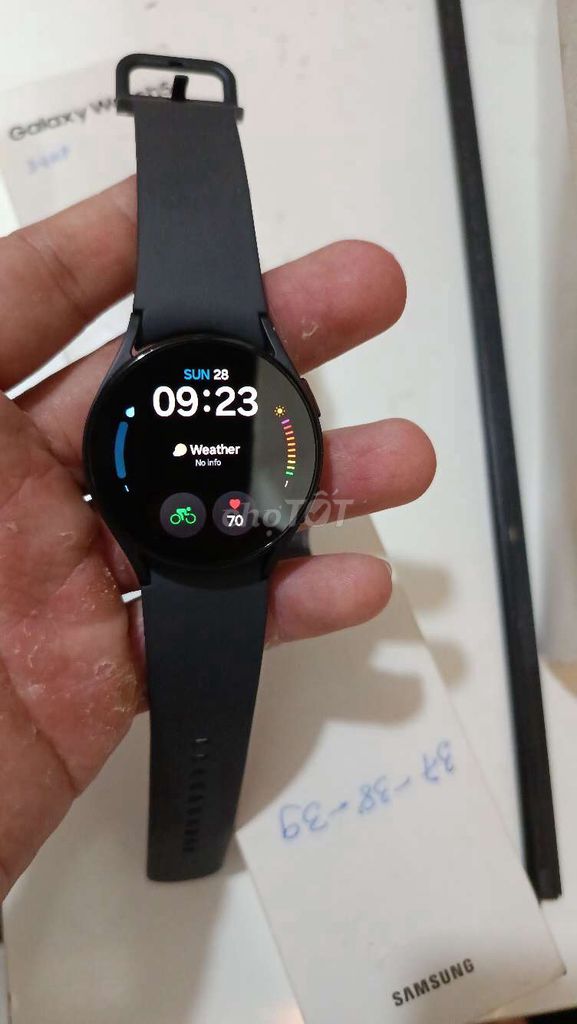 Samsung Galaxy Watch5 Đen. Mua bán Thiết bị đeo thông minh tại Quận Bình Tân Tp Hồ Chí Minh được đăng bởi Khang Nguyễn hình 1