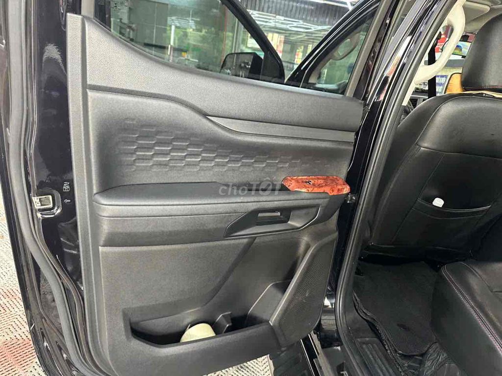 Ford Ranger 2023 XLS 2.0L 4x2 AT - 34000 km. Mua bán Ô tô tại Thành Phố Đồng Hới Quảng Bình được đăng bởi Minh Ngọc DTK hình 9