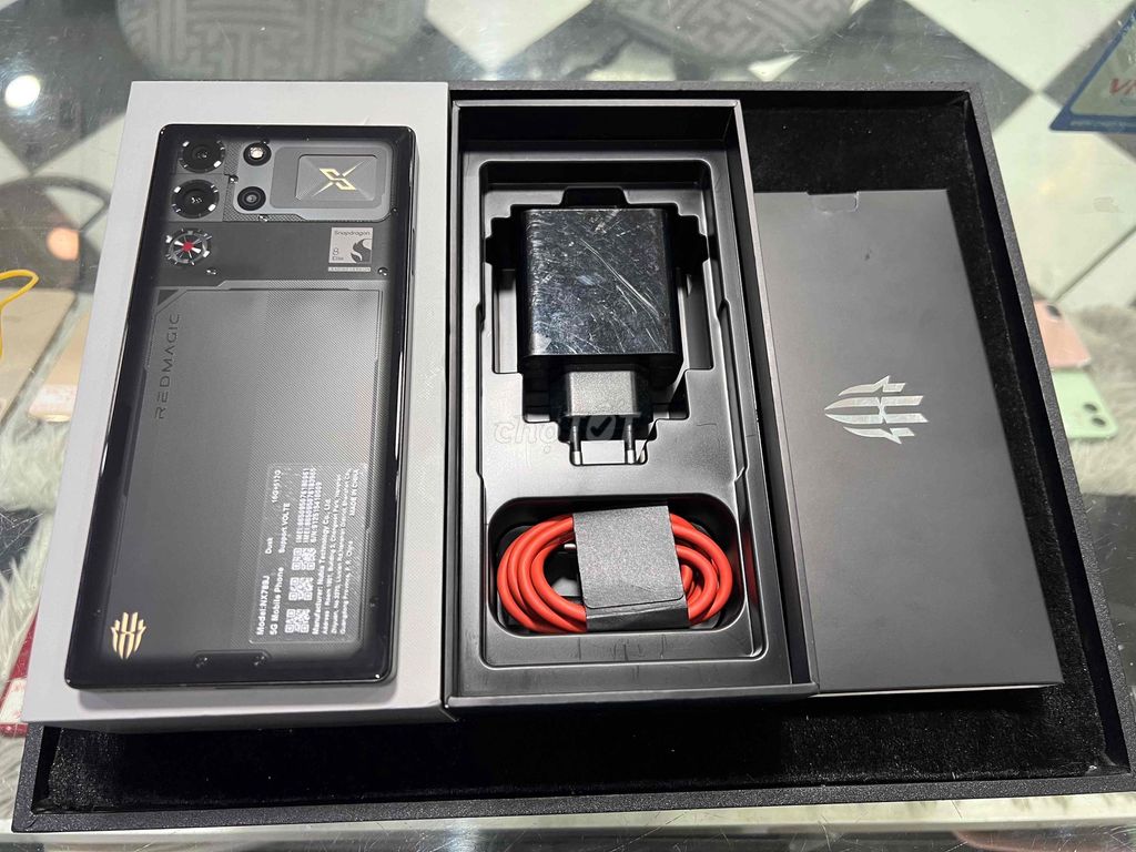 Redmagic 10S Pro 512GB Đen FPTshop. Mua bán Điện thoại tại Quận Đống Đa Hà Nội được đăng bởi iClean Shop Văn hình 1