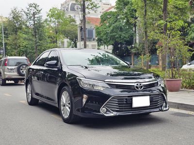Xe Toyota Camry 2.0E 2019