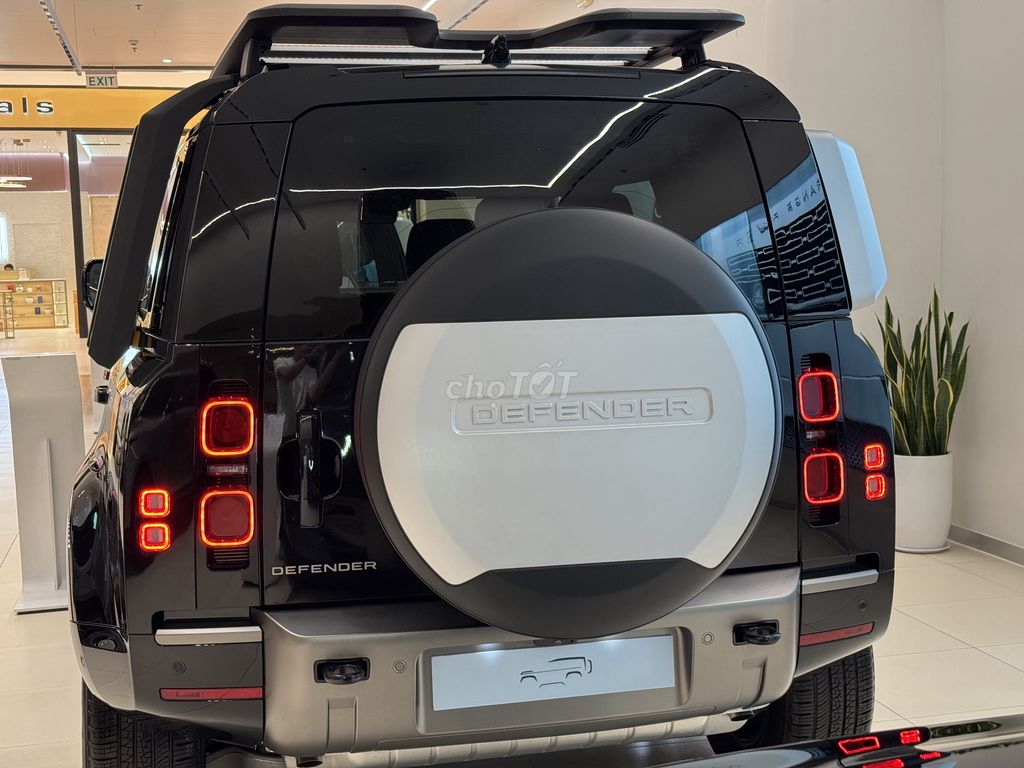 Bán xe Land Rover Defender Hydrid Xăng-Điện Mới. Mua bán Ô tô tại Quận 7 Tp Hồ Chí Minh được đăng bởi Jaguar LandRover Chính Hãng hình 3
