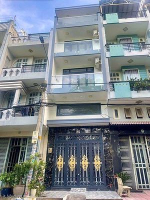 Аренда · 5 комн. · 56 м² · Quận 6, ул. Đường Bình Phú