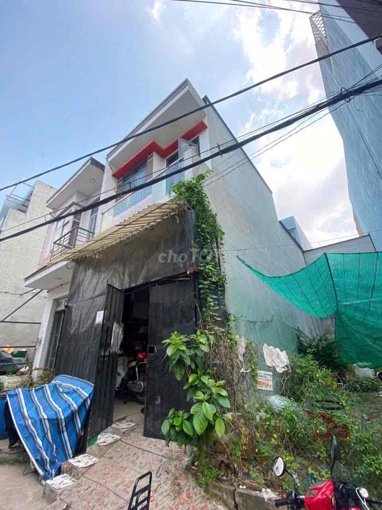 RẺ NHẤT BÌNH TÂN NHÀ 2 TẦNG SÁT MẶT TIỀN KÊNH THAM LƯƠNG HẺM XE TẢI