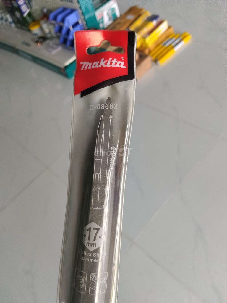 Mũi đục nhọn Makita D-08682 Thép hợp kim. Mua bán Đồ dùng văn phòng tại Quận Ô Môn Cần Thơ được đăng bởi Duy Nguyễn Ô Môn hình 1