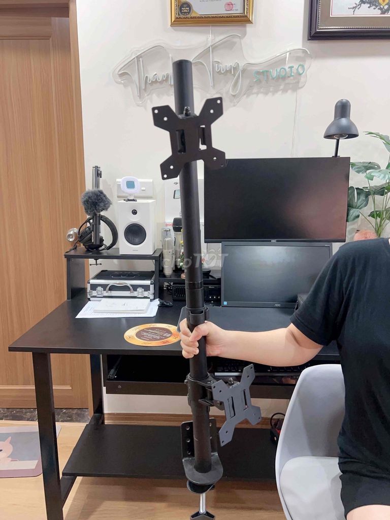 Chân giá đỡ màn hình Kim loại Đen. Mua bán Phụ kiện (Màn hình, Chuột...) tại Quận Liên Chiểu Đà Nẵng được đăng bởi Võ Thế Tùng hình 1