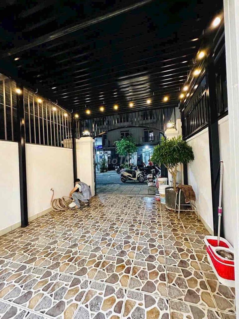 Аренда · 4 комн. · 68 м² · Quận 12, ул. Đường Tô Ngọc Vân