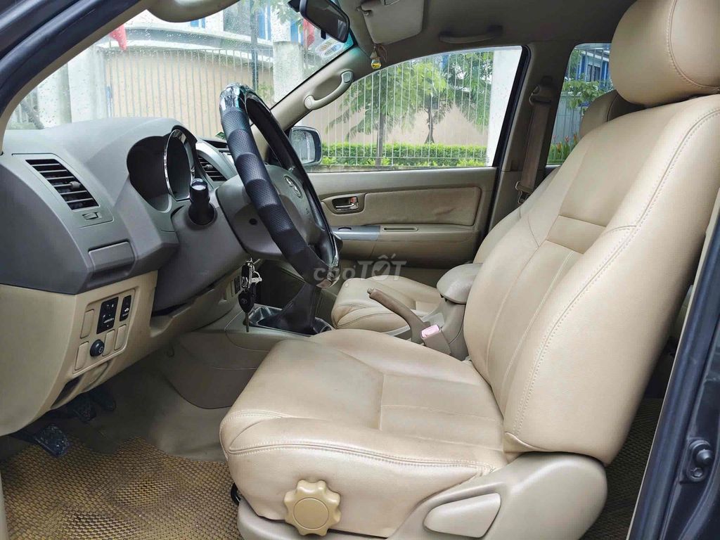 Toyota Fortuner 2.5G số sàn máy dầu 2010 siêu đẹp. Mua bán Ô tô tại Quận Cầu Giấy Hà Nội được đăng bởi Cao Quý hình 7