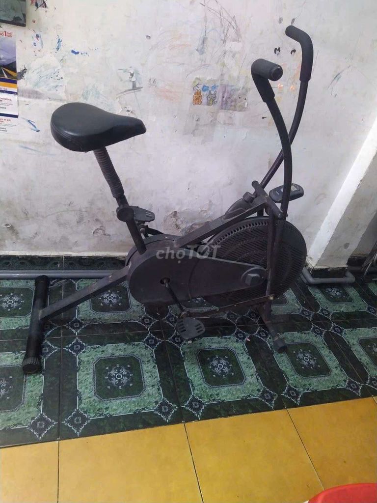 Xe đạp tập thể dục Đen . Mua bán Đồ thể thao, Dã ngoại tại Quận Tân Bình Tp Hồ Chí Minh được đăng bởi chi hình 1