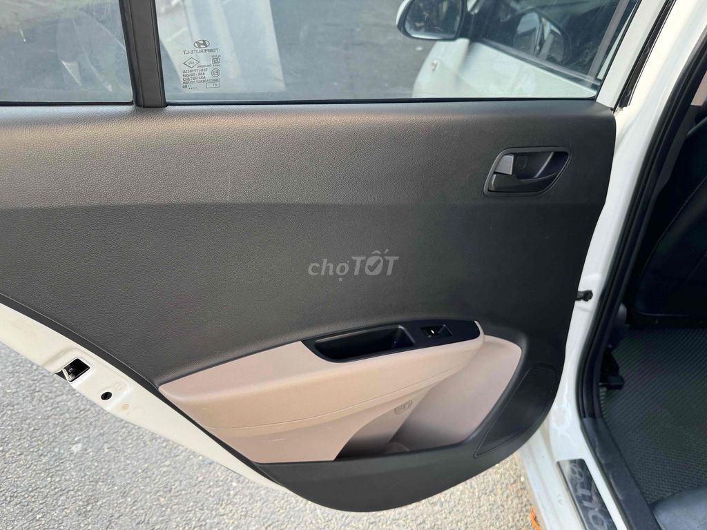 Hyundai Grand i10 2016 Trắng. Mua bán Ô tô tại Quận Bình Tân Tp Hồ Chí Minh được đăng bởi  Mãnh hình 13