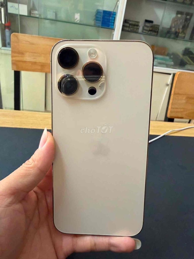 Apple iPhone 14 Pro Max 256GB Vàng. Mua bán Điện thoại tại Huyện Phú Lương Thái Nguyên được đăng bởi Hoàng Văn Quang hình 1