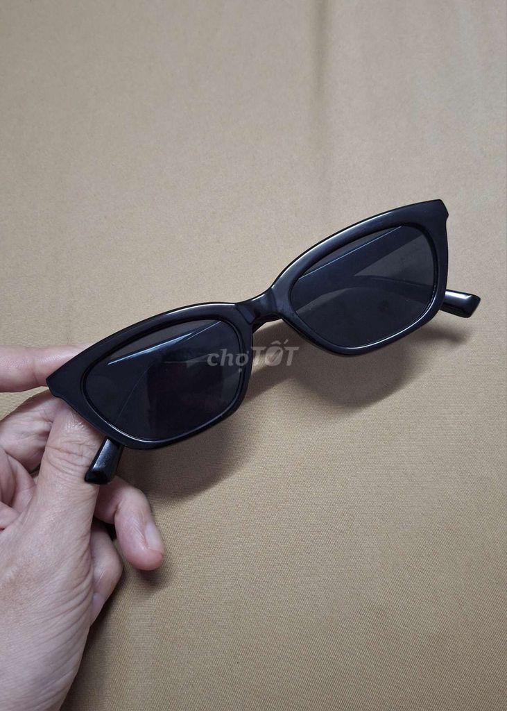Kính mát thời trang cao cấp giá rẻ. Mua bán Phụ kiện thời trang khác tại Quận 7 Tp Hồ Chí Minh được đăng bởi Uncle M hình 1
