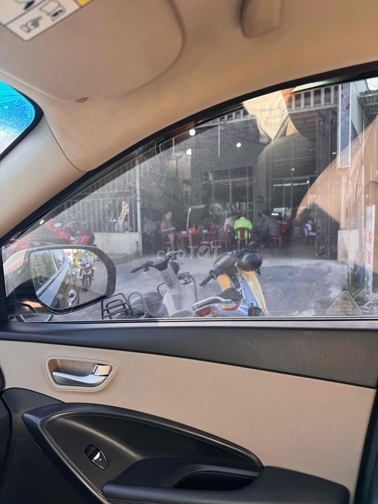 Hyundai Santa Fe 2016 2.2 AT 2WD - 145000 km. Mua bán Ô tô tại Huyện Ea Kar Đắk Lắk được đăng bởi Phạm Văn Tâm hình 3