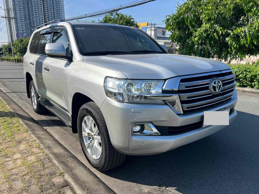 Toyota Land Cruiser 2016 VX 4.6L. Mua bán Ô tô tại Thành phố Thủ Đức Tp Hồ Chí Minh được đăng bởi Tân hình 2