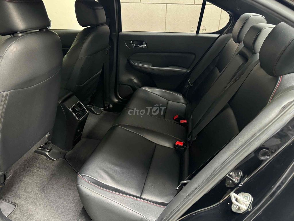 Kia Sedona sản xuất 2019 máy dầu bản Full. Mua bán Ô tô tại Quận Tân Bình Tp Hồ Chí Minh được đăng bởi Cương hình 7