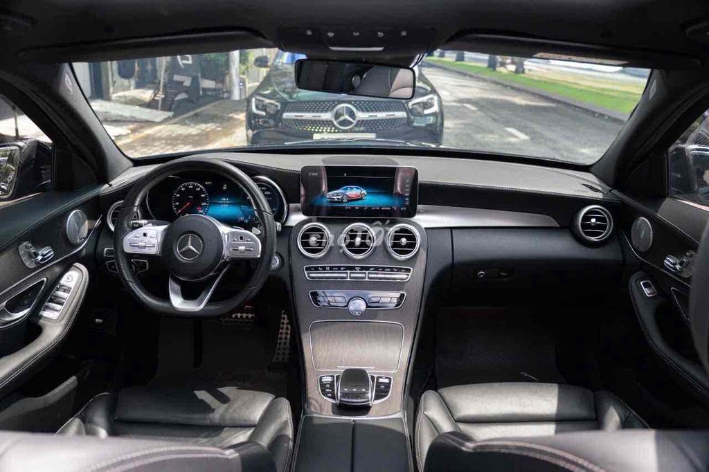 Mercedes C300 AMG 2019. Mua bán Ô tô tại Quận 7 Tp Hồ Chí Minh được đăng bởi Tiền Bùi LONGANH  hình 4
