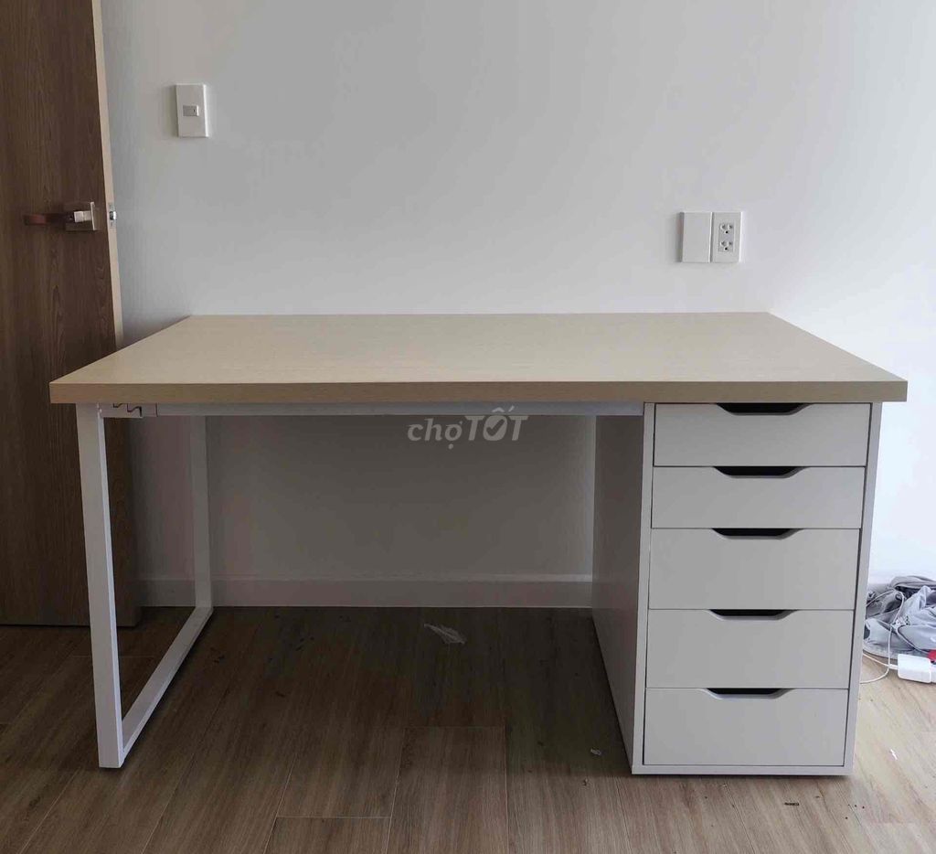 Bàn làm việc IKEA 1 hộc. Mua bán Bàn ghế tại Quận Phú Nhuận Tp Hồ Chí Minh được đăng bởi Hồng Nhung hình 1