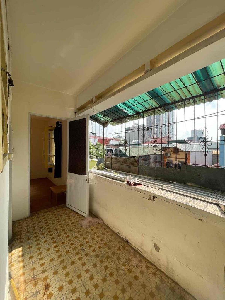 Квартира в доме типа таптхе 85 кв.м, 2 спальни, Нгуен Трай, Тхань Суан