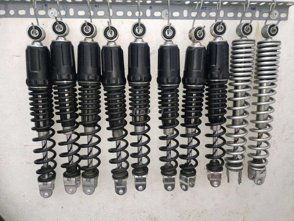 Phuộc sau ab , vario .. giá tùy theo tình trạng. Mua bán Phụ tùng xe tại Quận 6 Tp Hồ Chí Minh được đăng bởi Tuấn Nguyễn hình 1