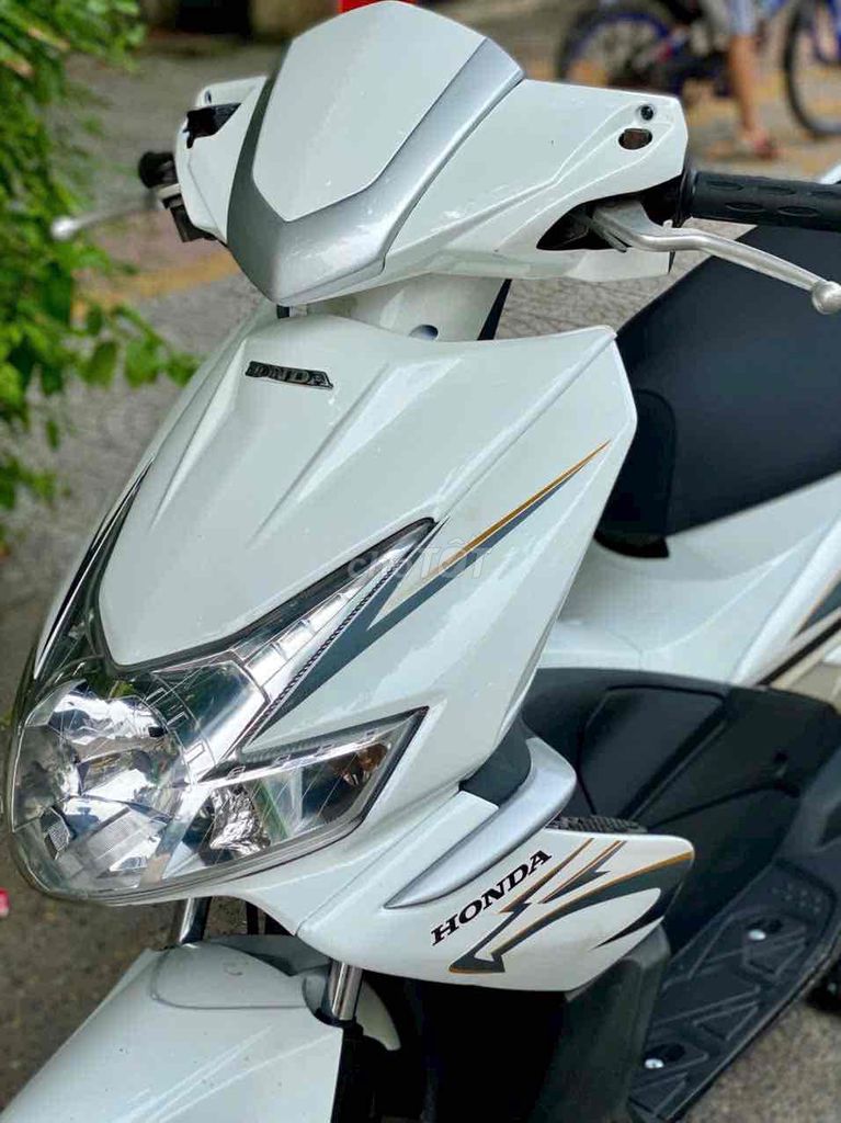 🌈Honda AB 43 cực đẹp máy rin siêu êm 👉CÓ TRẢ GÓP. Mua bán Xe máy tại Quận Thanh Khê Đà Nẵng được đăng bởi XE MÁY TRẢ GÓP LONG MOTOR hình 3