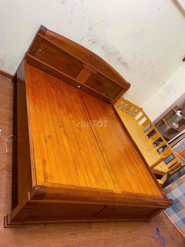 Giường ngủ 1m8 x 2m. Mua bán Giường, chăn ga gối nệm tại Quận Hà Đông Hà Nội được đăng bởi thu hien nguyen hình 1