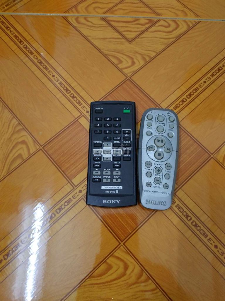 2 remote zin máy DVD SONY Japan và Phillips. Mua bán Phụ kiện (Màn hình, Chuột...) tại Quận Tân Bình Tp Hồ Chí Minh được đăng bởi AHuy hình 1