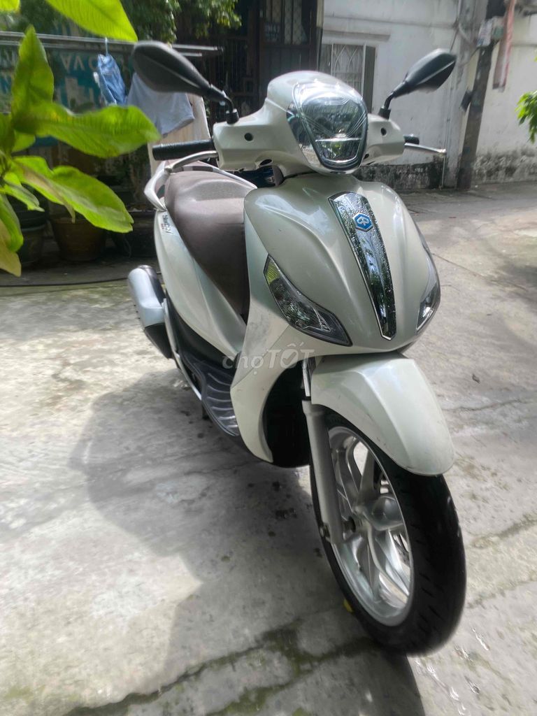 piaggio Medley 10/2017.ngay chủ zin đầu nồi chưa b