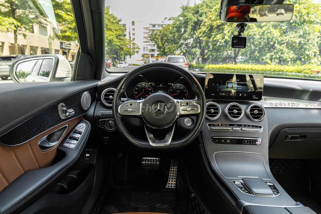 GLC300 AMG 2023 công ty 1 chủ từ đầu siêu đẹp. Mua bán Ô tô tại Quận 7 Tp Hồ Chí Minh được đăng bởi Dương Phương hình 9