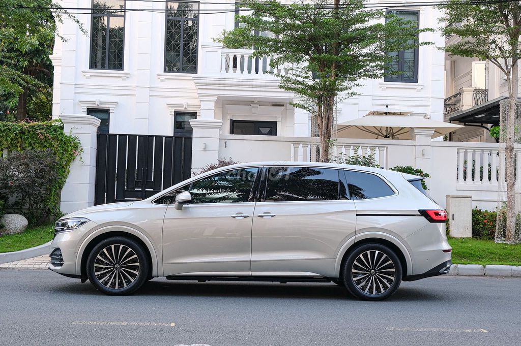Volkswagen Viloran sản xuất 2025 Luxury - 5000 km. Mua bán Ô tô tại Quận 7 Tp Hồ Chí Minh được đăng bởi Thiên Phùng hình 3